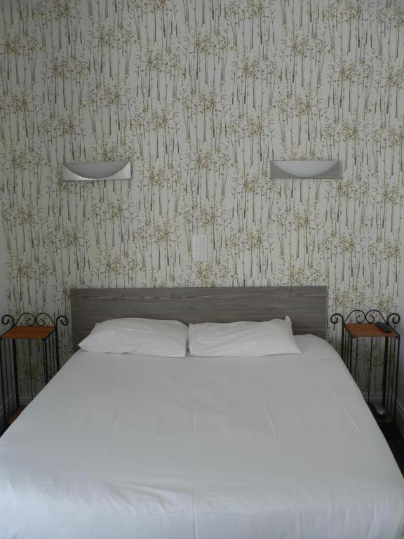 Triple Room with Courtyard View